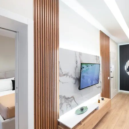 Arkle 3 Apartment *