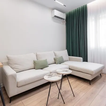 Arkle 3 * Τίρανα